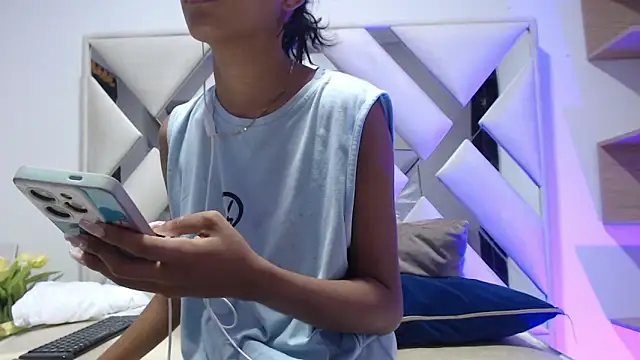 willow smitt online show from January 2026 11:58:02 AM