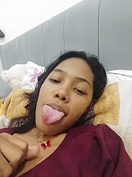 willow smitt online show from February 2026 01:45:01 AM