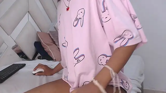 willow smitt online show from March 2026 02:31:02 PM