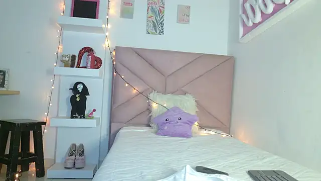 eva sin18 online show from April 2026 12:04:01 AM