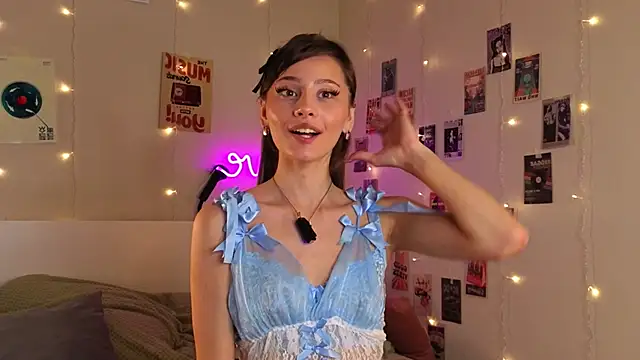 EditaBails online show from September 2025 07:47:01 PM