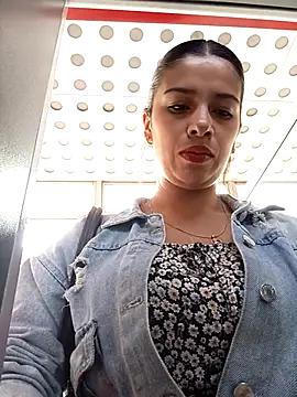 Nathaly 12 online show from December 2025 06:03:01 PM