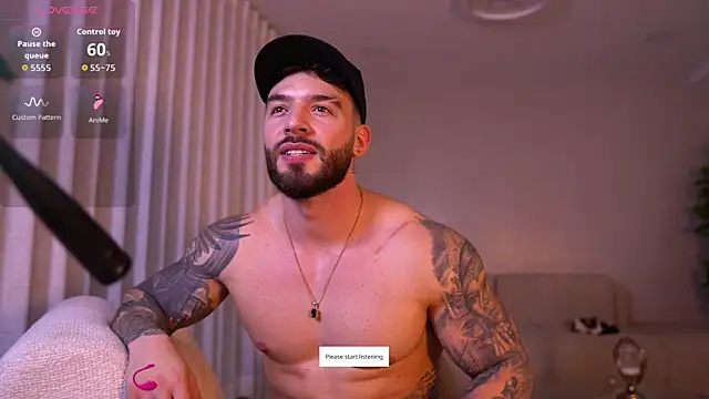 Snapshot of OLIVER_COLT chatting on October 2025 04:36:01 AM OLIVER COLT online show from October 2025 04:36:01 AM