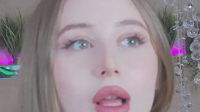 GraceSecrett online show from March 2025 02:26:02 PM