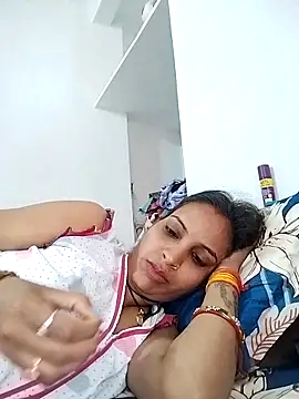 Snapshot of Hotty-Nidhi chatting on March 2025 10:18:02 AM Hotty-Nidhi online show from March 2025 10:18:02 AM