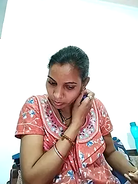 Snapshot of Hotty-Nidhi chatting on March 2025 03:22:02 AM Hotty-Nidhi online show from March 2025 03:22:02 AM
