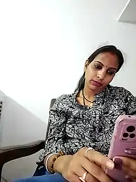 Snapshot of Hotty-Nidhi chatting on March 2025 02:12:01 PM Hotty-Nidhi online show from March 2025 02:12:01 PM