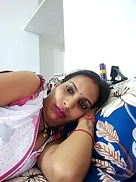 Snapshot of Hotty-Nidhi chatting on March 2025 05:38:02 PM Hotty-Nidhi online show from March 2025 05:38:02 PM