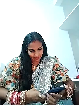 Snapshot of Hotty-Nidhi chatting on March 2025 09:28:01 AM Hotty-Nidhi online show from March 2025 09:28:01 AM