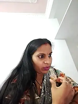 Snapshot of Hotty-Nidhi chatting on March 2025 12:34:01 PM Hotty-Nidhi online show from March 2025 12:34:01 PM