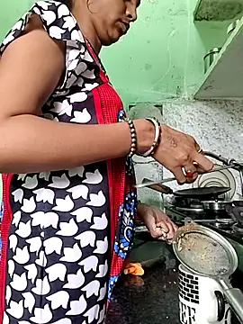 Snapshot of Hotty-Nidhi chatting on September 2025 04:12:02 AM Hotty-Nidhi online show from September 2025 04:12:02 AM