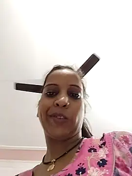 Snapshot of Hotty-Nidhi chatting on September 2025 03:52:02 AM Hotty-Nidhi online show from September 2025 03:52:02 AM