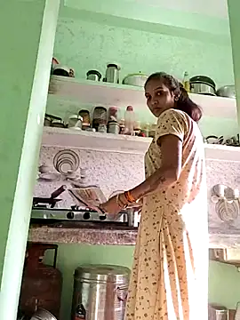 Hotty-Nidhi online show from November 2025 04:21:01 AM