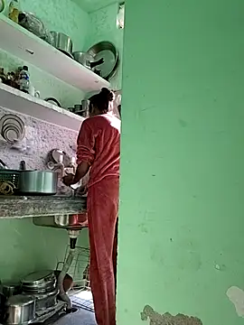 Hotty-Nidhi online show from November 2025 04:58:02 AM