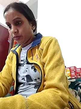 Hotty-Nidhi online show from December 2025 06:02:01 PM