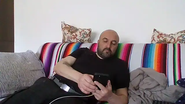 maxxxio12 online show from April 2026 04:32:02 PM