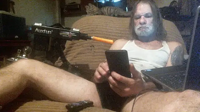 hahard1onestill online show from January 2026 04:00:01 PM