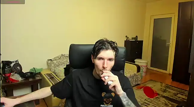 Snapshot of JustinPorno chatting on March 2025 11:54:02 PM JustinPorno online show from March 2025 11:54:02 PM