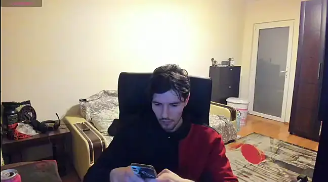 Snapshot of JustinPorno chatting on March 2025 05:33:01 AM JustinPorno online show from March 2025 05:33:01 AM