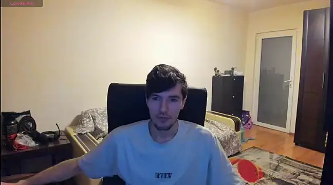 Snapshot of JustinPorno chatting on March 2025 04:19:01 AM JustinPorno online show from March 2025 04:19:01 AM