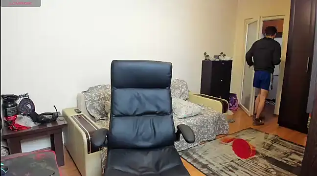 Snapshot of JustinPorno chatting on March 2025 06:08:02 AM JustinPorno online show from March 2025 06:08:02 AM