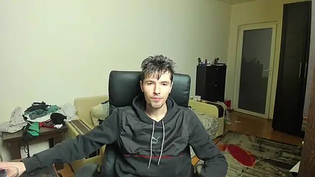 Snapshot of JustinPorno chatting on September 2025 04:19:01 PM JustinPorno online show from September 2025 04:19:01 PM