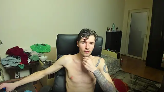 Snapshot of JustinPorno chatting on November 2025 06:52:02 PM JustinPorno online show from November 2025 06:52:02 PM