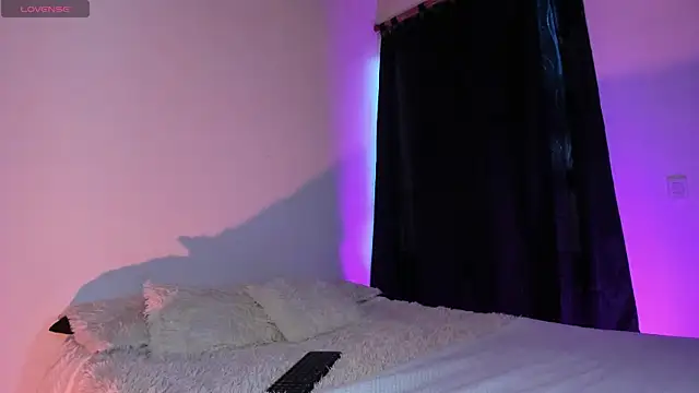 adara evanss online show from April 2026 10:48:01 PM