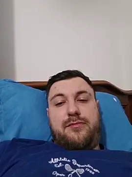 Snapshot of hugedickedd chatting on February 2026 04:31:01 AM hugedickedd online show from February 2026 04:31:01 AM