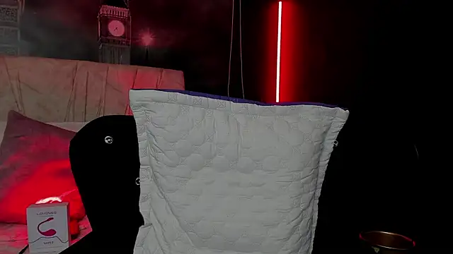 Lilith Thompson online show from March 2025 06:39:02 PM