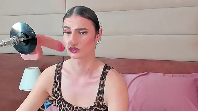 Snapshot of shantall_skinny chatting on October 2025 03:40:02 AM shantall skinny online show from October 2025 03:40:02 AM