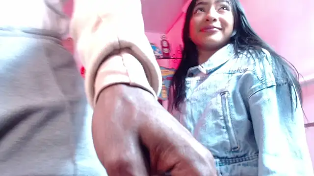 lili roussi online show from October 2025 04:53:02 AM