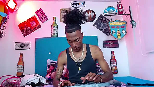 lili roussi online show from February 2026 08:13:02 PM