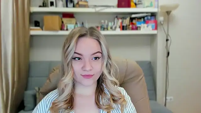 Kara Smith  online show from November 2025 12:55:01 AM