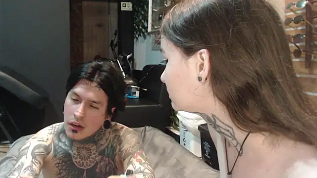 Alucard-Carmila online show from November 2025 02:36:01 AM