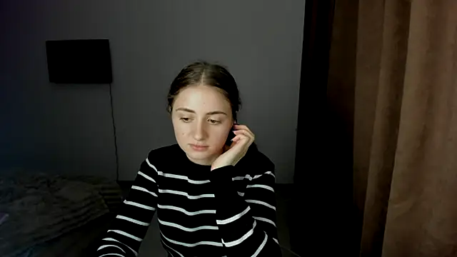 LilyHaart online show from October 2025 04:18:01 PM