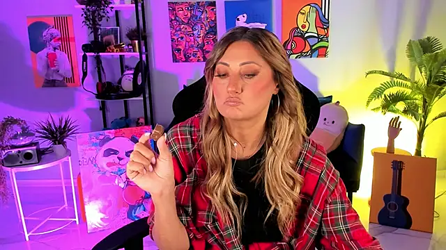 SarahAlluring online show from October 2025 12:15:02 PM