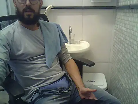 Snapshot of pdasgyn chatting on May 2026 02:47:02 PM pdasgyn online show from May 2026 02:47:02 PM