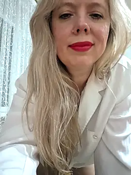 Irina3718 online show from April 2026 07:07:02 PM