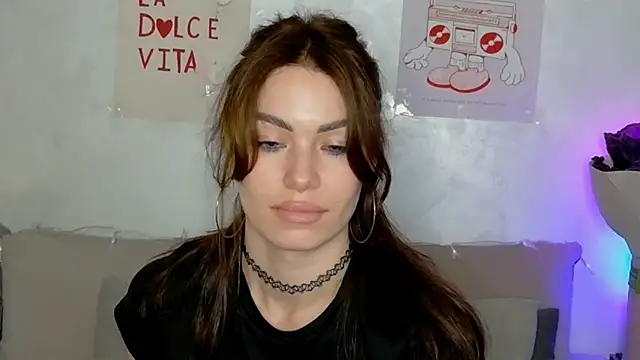 SweetDarling7 online show from March 2026 01:22:01 PM