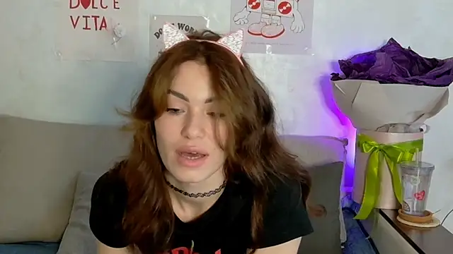 SweetDarling7 online show from March 2026 01:11:02 PM