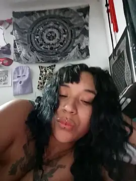 IsisBathory online show from March 2025 11:31:01 PM