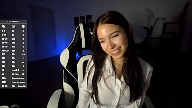 MayAgard online show from October 2025 07:32:01 PM