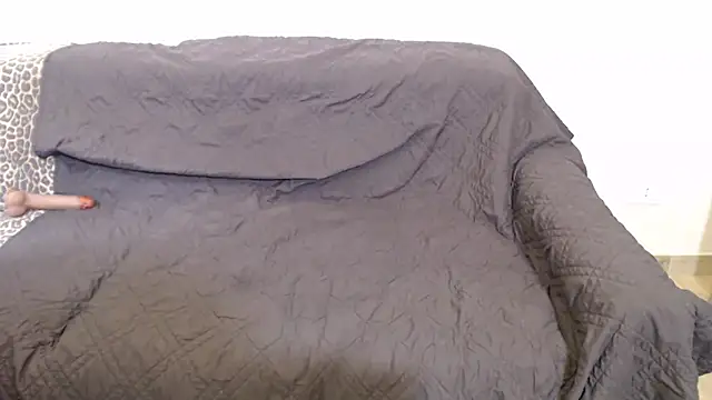 Selene-1975 online show from October 2025 01:45:01 PM