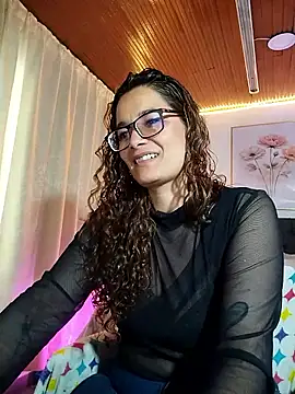 Rose Thompson1 online show from May 2026 01:30:01 PM