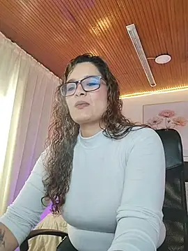 Rose Thompson1 online show from July 2026 01:39:02 PM