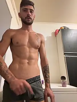 Hugo34bg online show from September 2025 04:01:02 AM