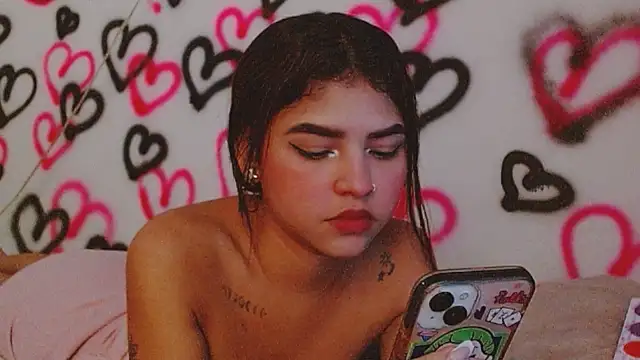 Snapshot of kityy_playful chatting on October 2025 08:03:02 PM kityy playful online show from October 2025 08:03:02 PM