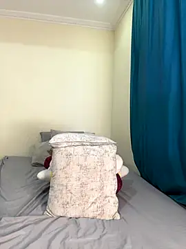 Ivelleee  online show from September 2025 11:05:02 PM