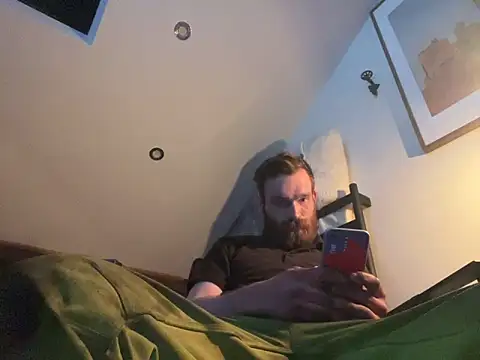 Snapshot of LKC94 chatting on March 2025 01:21:02 AM LKC94 online show from March 2025 01:21:02 AM